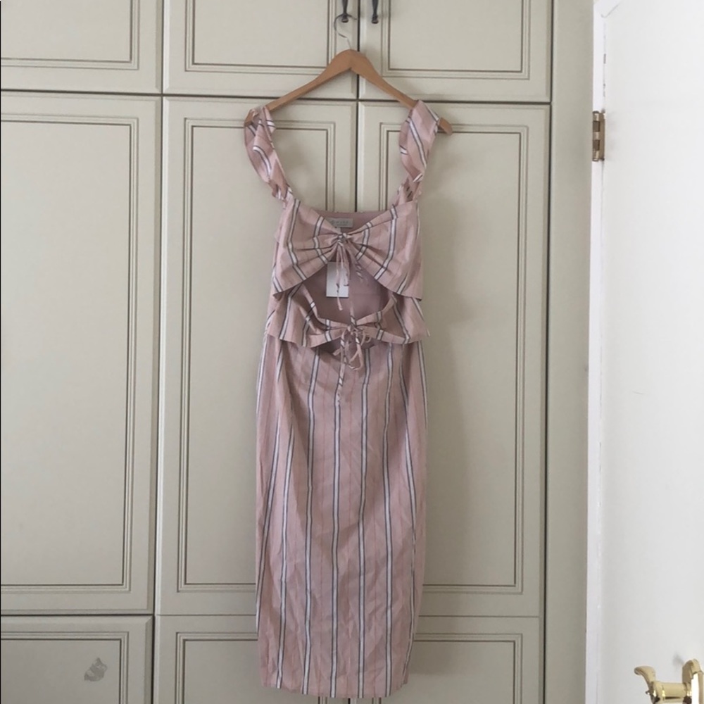 wayf dress in size medium!